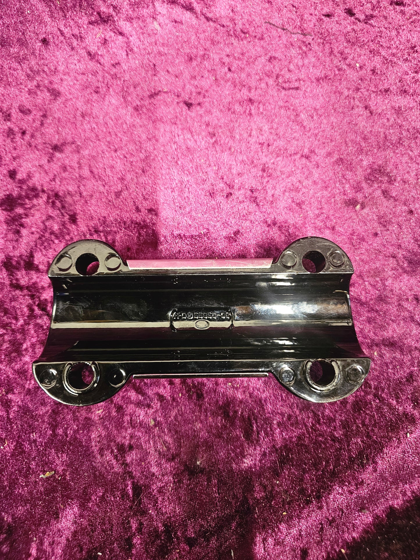 Genuine Harley Davidson Riser top clamp 55856-08