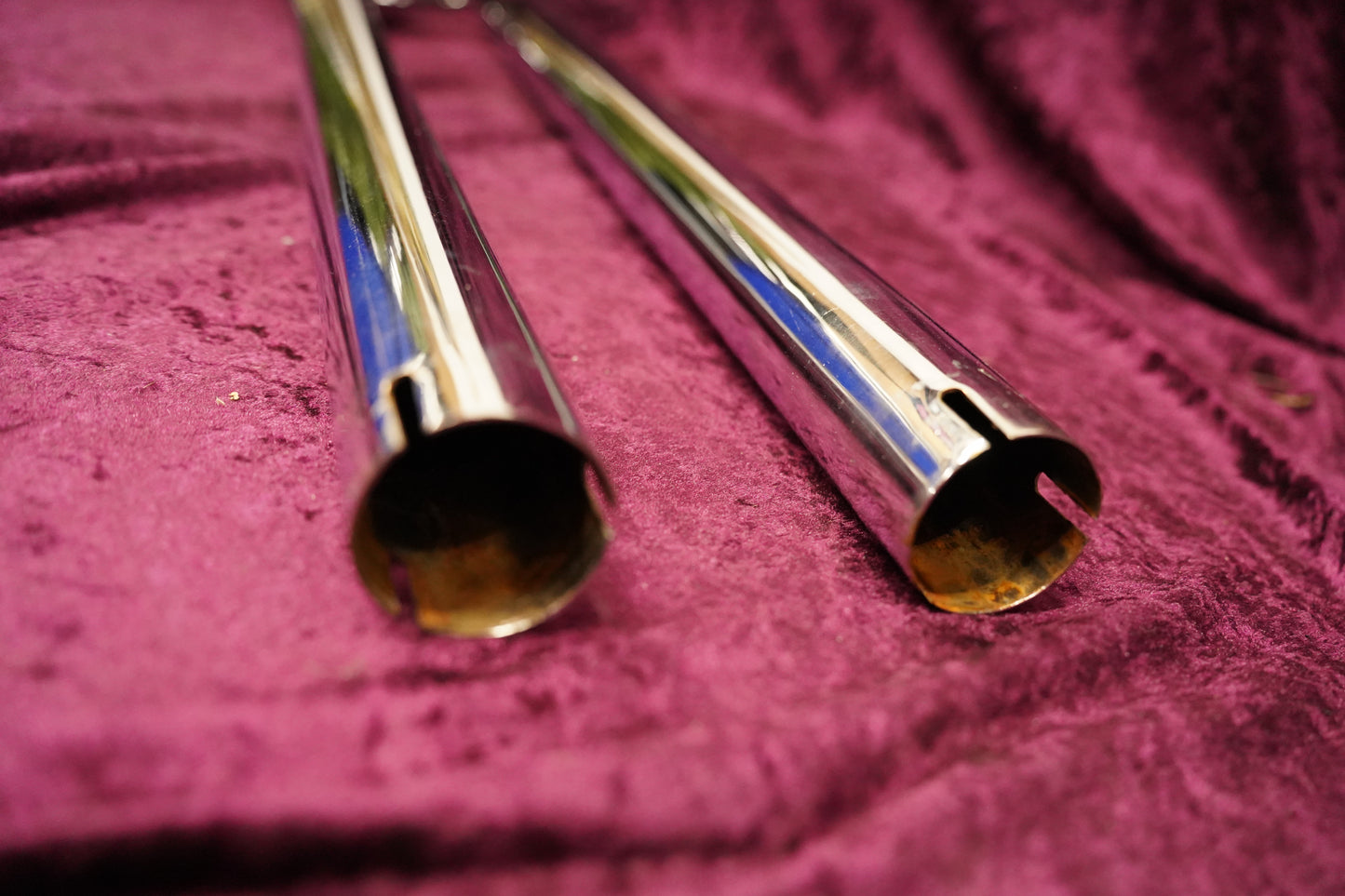 Fish tail exhaust tips