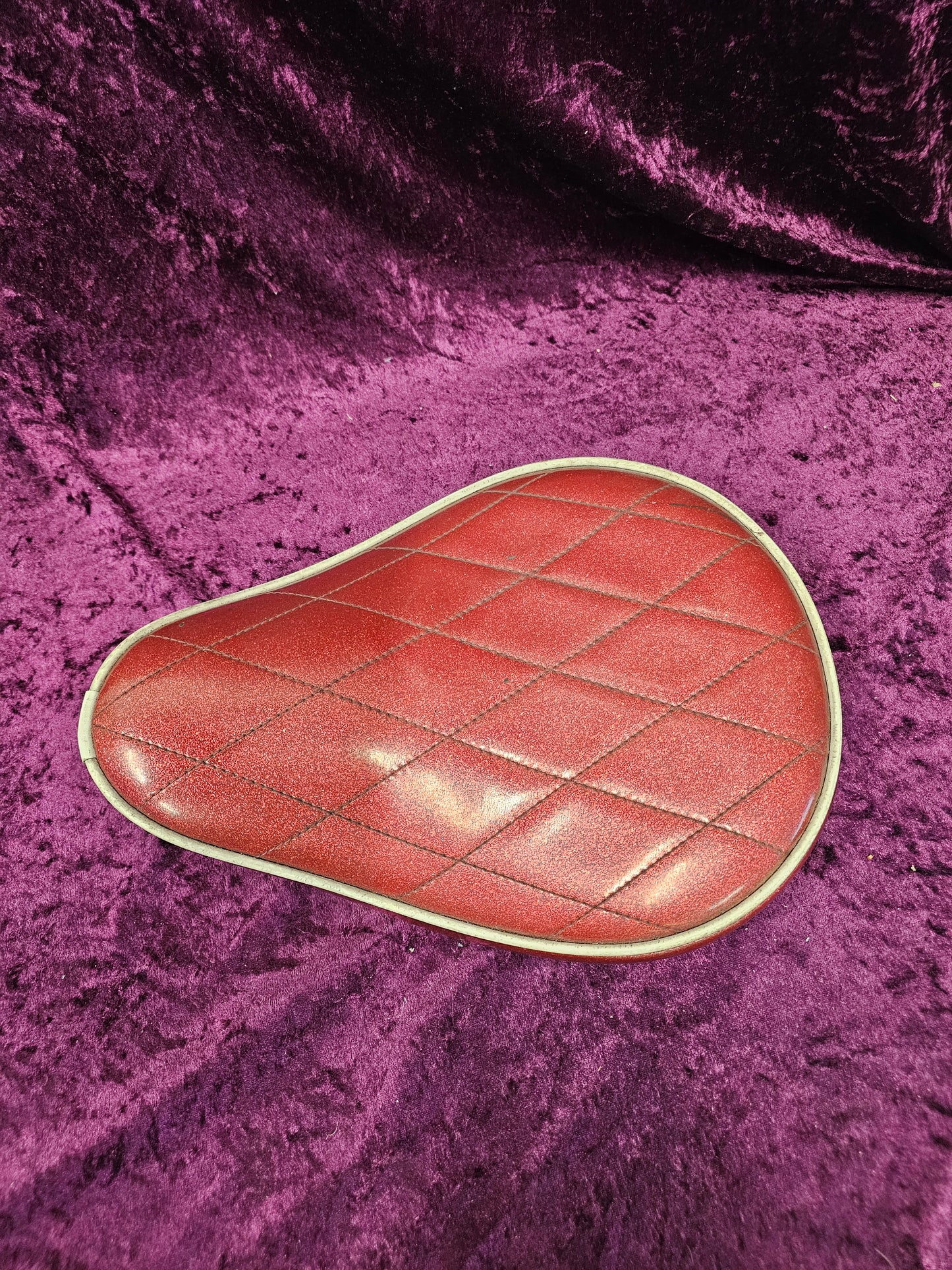 Le Pera 35th anniversary seat.